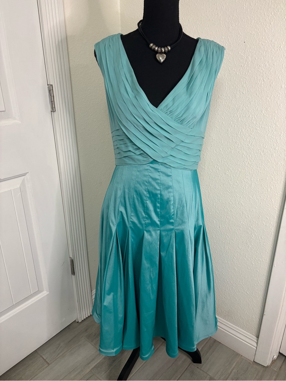 Adrianna Papell Aqua Fit-and-Flare V-Neck Midi Dress
